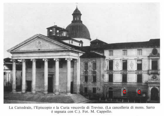 La Cattedrale, l'Episcopio e la Curia vescovile di Treviso. (La cancelleria di mons. Sarto è segnata con C). Fot. M. Cappello